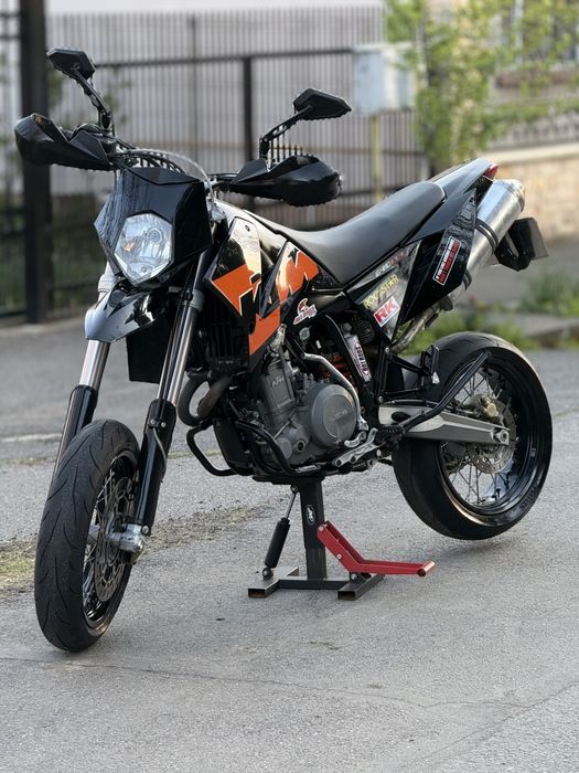 Vând KTM 640 SuperMoto/Enduro/Pornire buton/Înmatriculat/HIGH FLOW/Tobe Leovince/2900€neg!