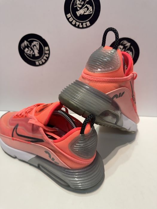 Маратонки NIKE AIR MAX 2090. Номер 40