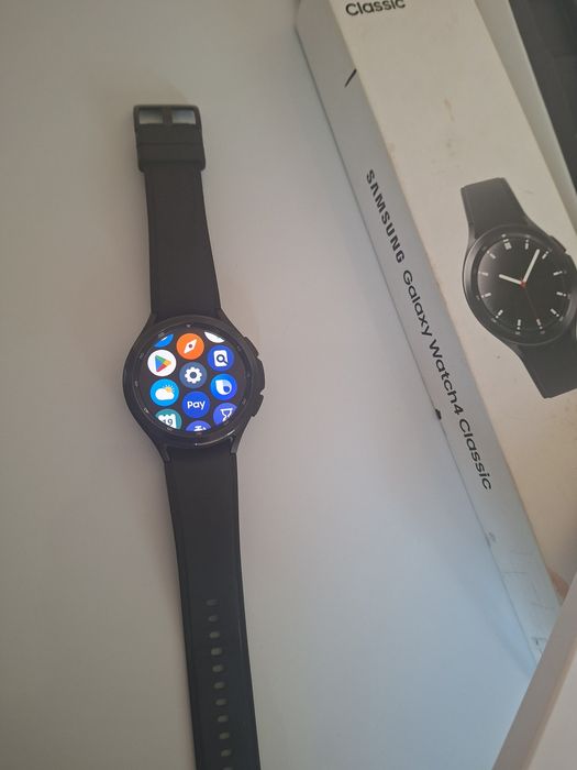 Часы Samsung Galaxy Watch4