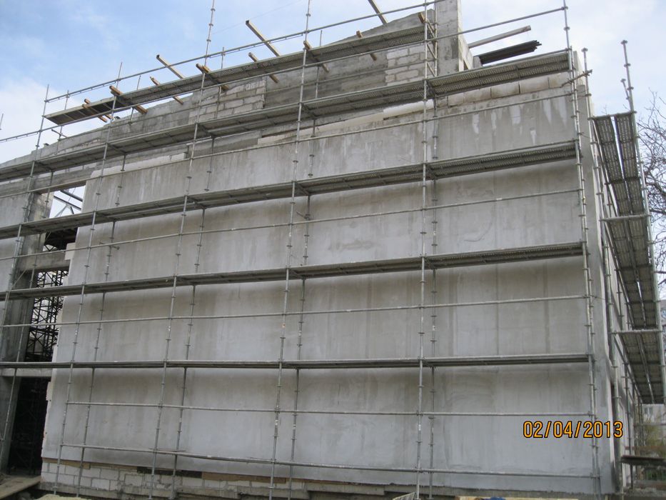 Închiriere popi metalici si schela metalica