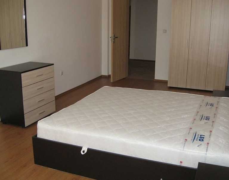 Дава се под наем Двустаен апартамент в Бургас, Възраждане - 77 кв.м за 153 € - Снимка #5