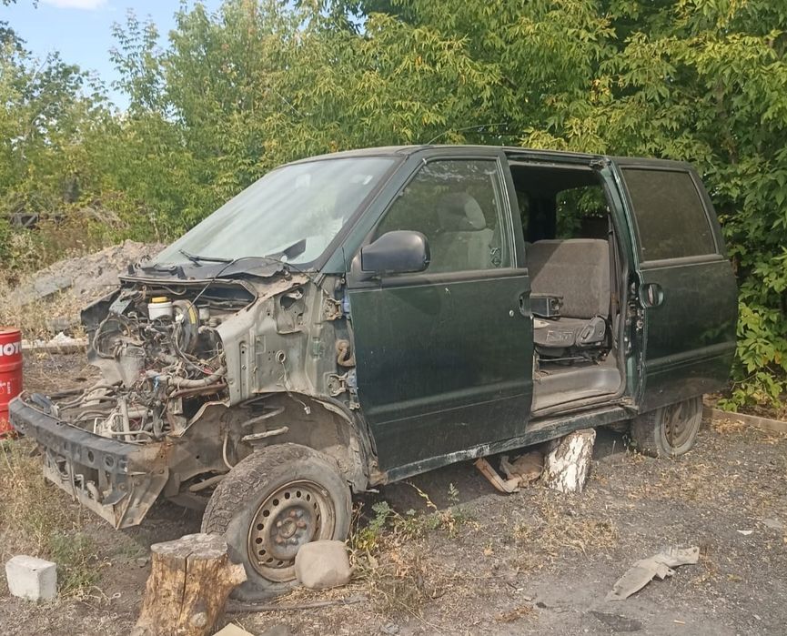 Ниссан Серена с23 на запчасти
