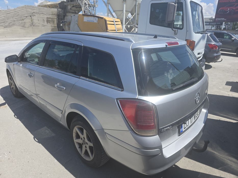 OPEL Astra 2005 — imagine 5