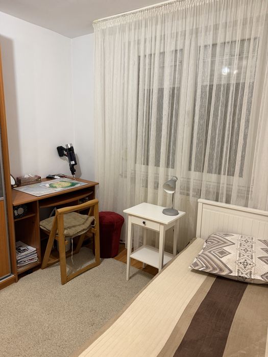 Inchiriez apartament 3 camere Piatra Neamt