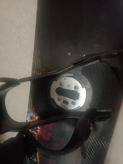 Продам сноуборд 155см