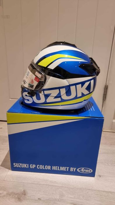 Каска за мотор Сузуки