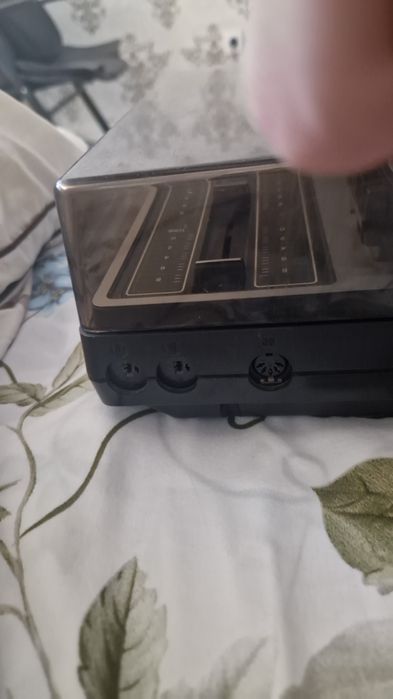 Продам виниловый проигрыватель