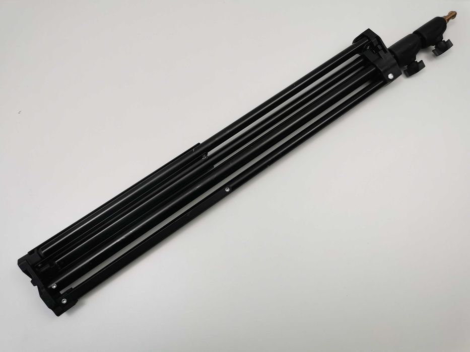 Статив Manfrotto Compact Stand 1052BAC за монтаж на фотографско осветление