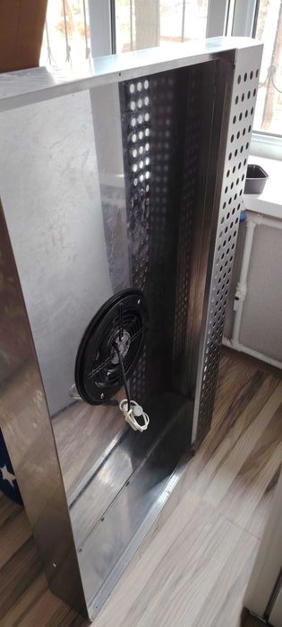 Продаётся вытяжка нержавейка