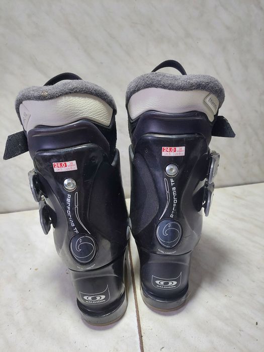 Clapari ski schi Salomon  mondo 24 corespunde mărimii 37