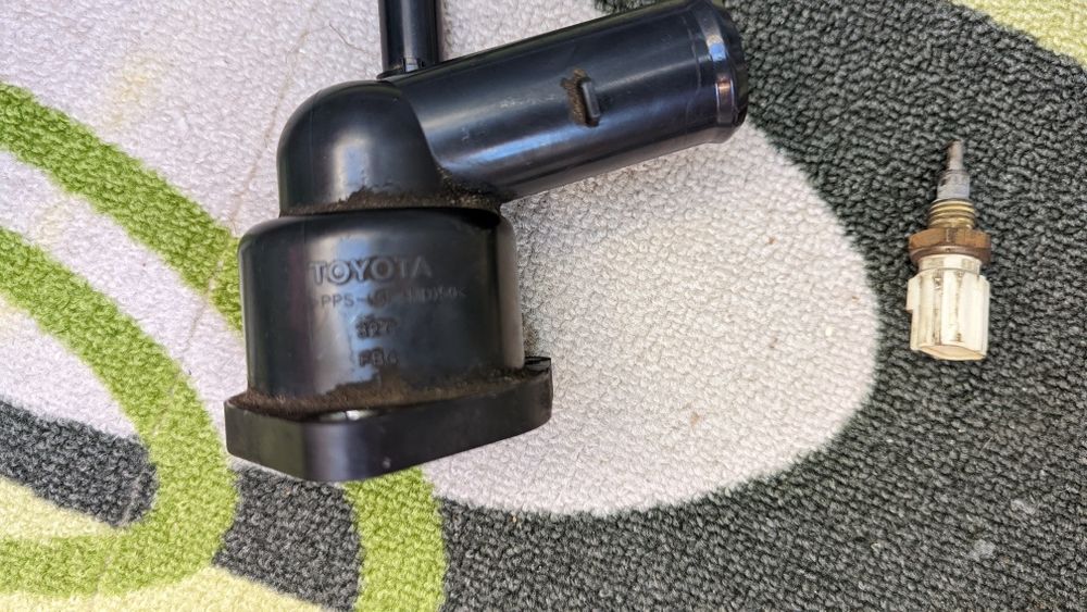 Кормилна рейка и термостат за Тойота Приус 2010