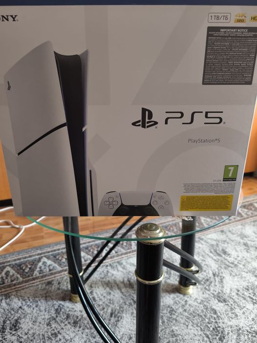 Vând Play Station 5 .. nou sigilat