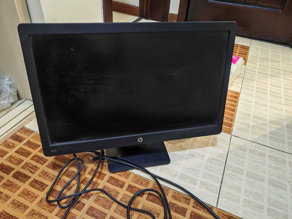 Монитор 22"   hp  p223