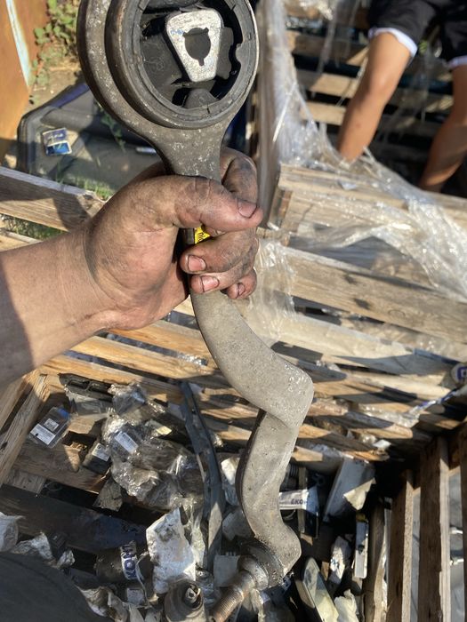 Преден носач Bmw бмв е60 530д м57 e61 530d m57 231кс 235кс