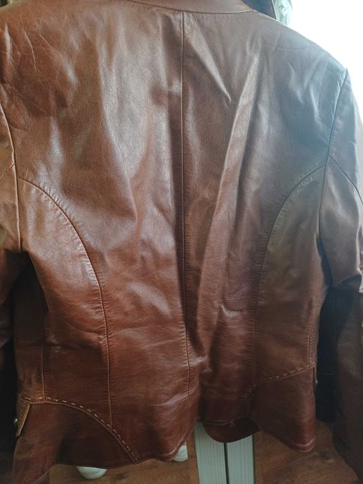 Продам кожанку куртка