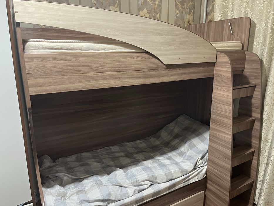 Двухъярусная кровать!!!