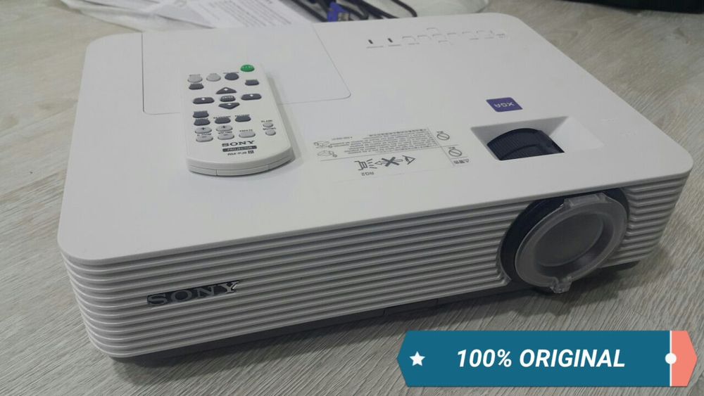 Firminniy SONY { Проектор } Proektor. 100%ORIGINAL.