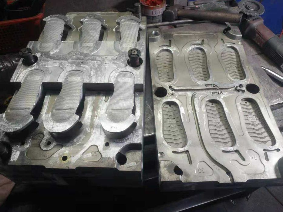 Пресс-формы для производства обуви EVA, PU, резина — под заказ