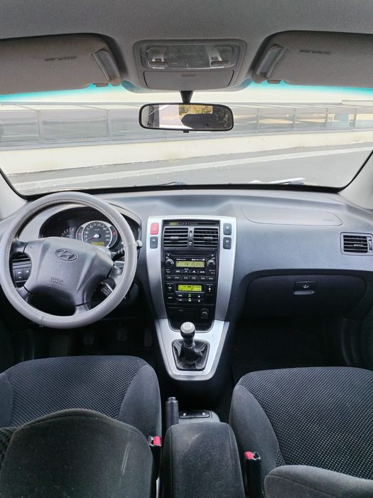 Hyundai Tucson        .