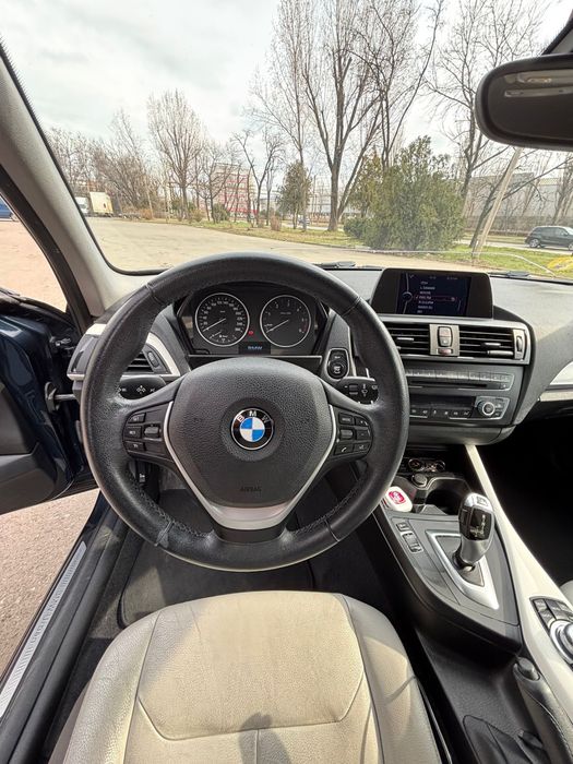 BMW Seria 1 116d Automat | Navi | Cameră | Scaune încălzite |  Pachet Urban