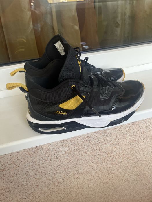 Nike Jordan Stay Loyal 3