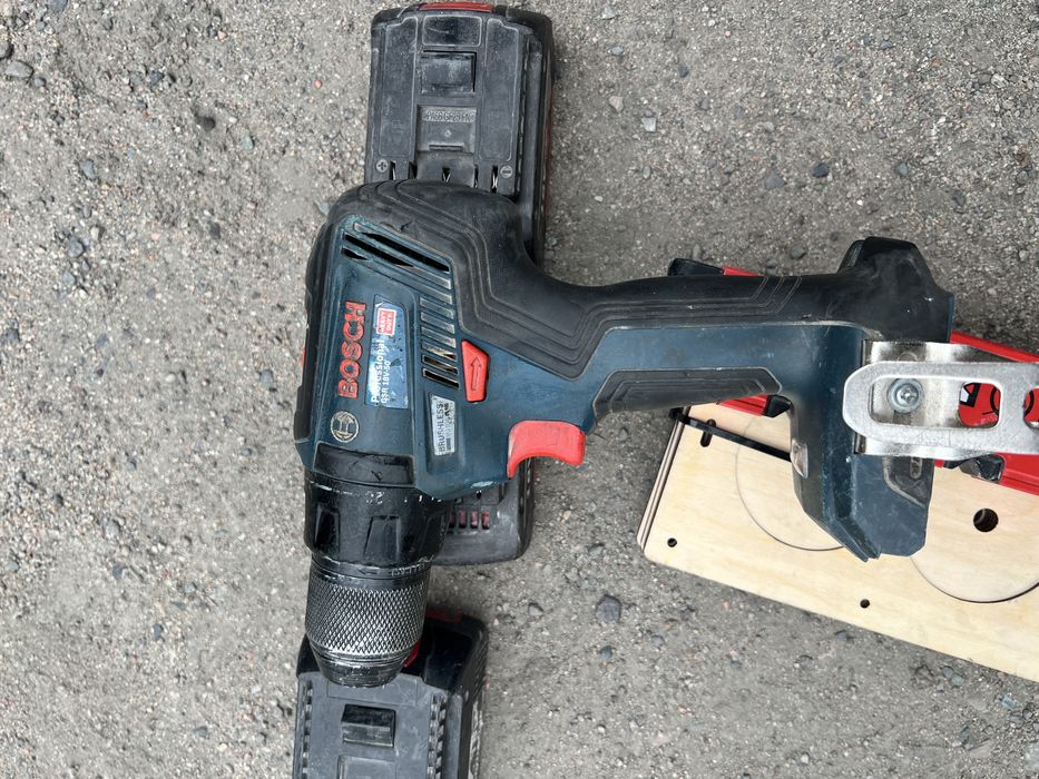 Продам комплект перфоратор и шуруповерт Bosch 18v