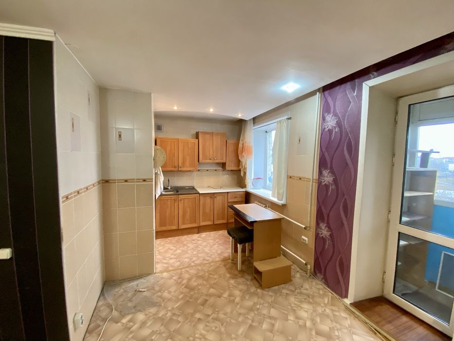 Продам 2 - комн квартиру на 28 квартале 4 этаж !