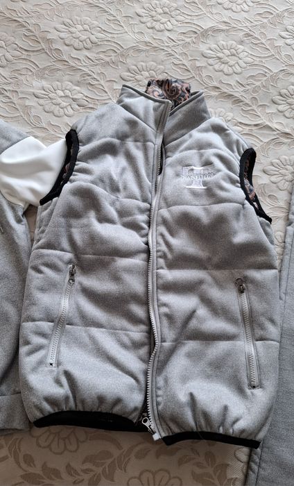 Продам костюм новый