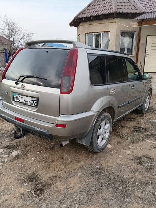 Nissan X-trail .