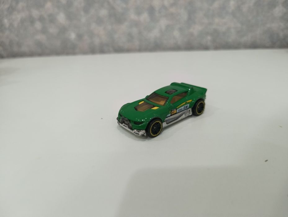 Продам машинки hot wheels
