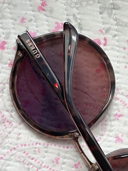 Страхотни слънчеви очила Guess