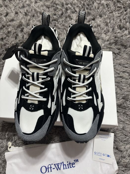 Adidasi off white be right back