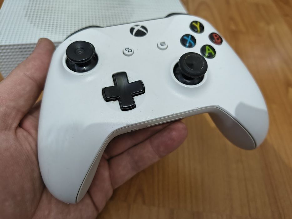 Xbox One S versiunea cu DVD , 500gb