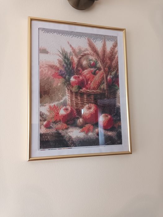 Tablou cu diamante,30x40cm.cu rama aurie și sticla de protecție.
