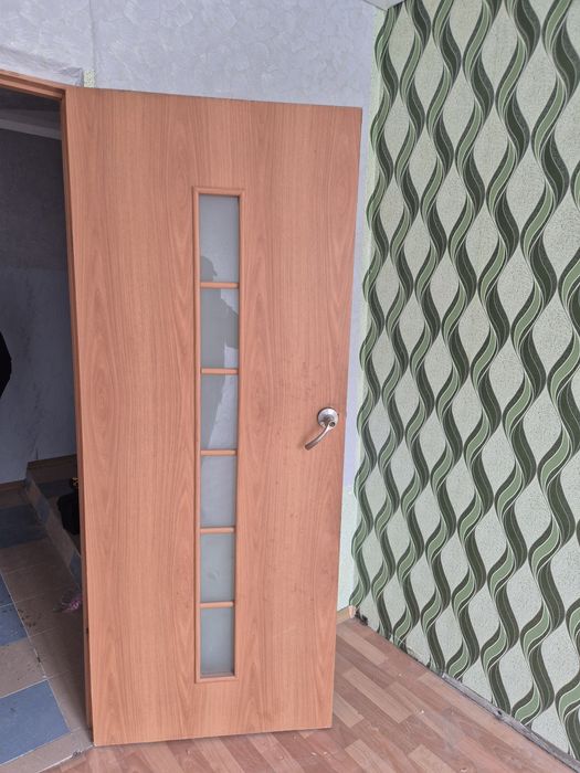 Продаётся б/у двери