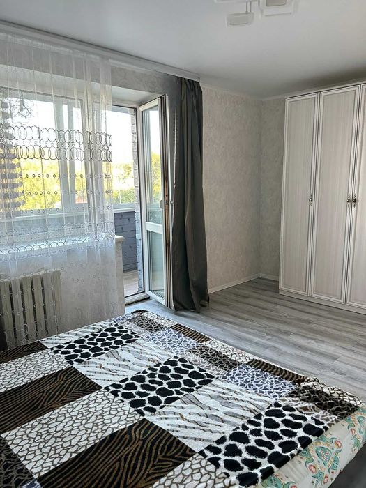 продам 2 ком квартиру РН Дельфин