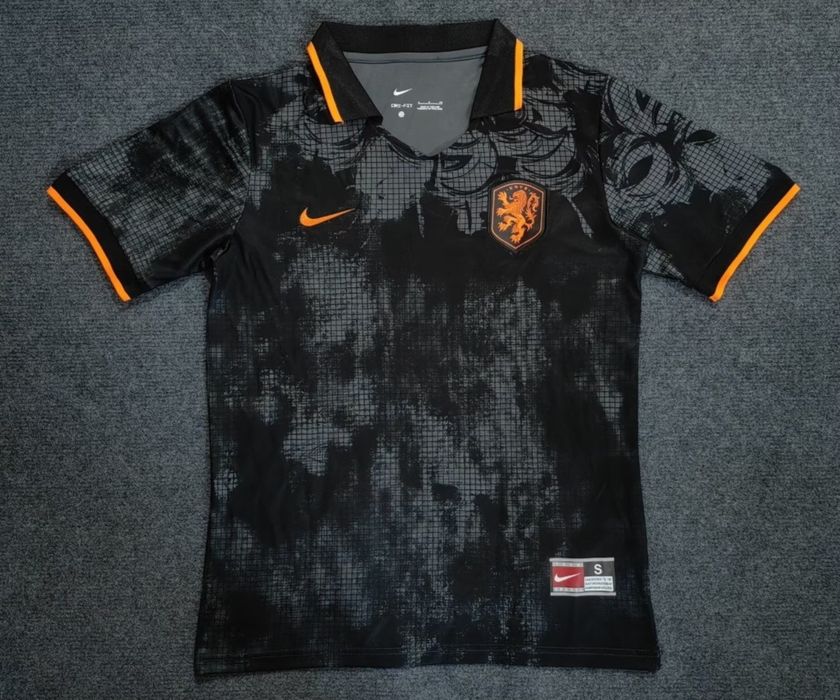 Tricouri clasice de fotbal (anii 1990-2000)