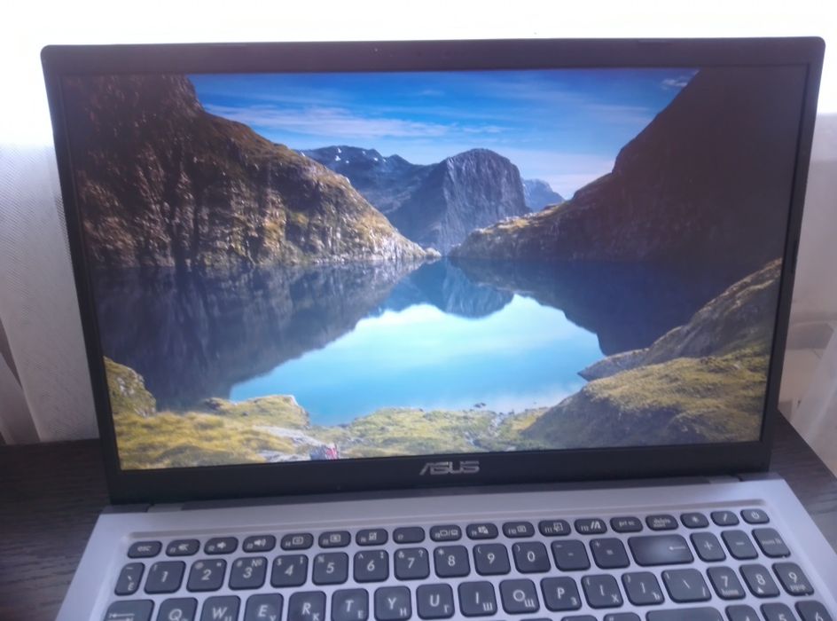 Ноутбук Asus laptop