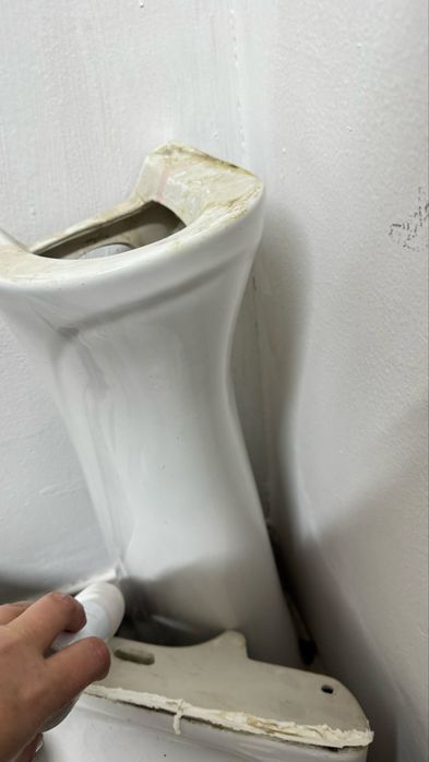 Раковина со стойкой