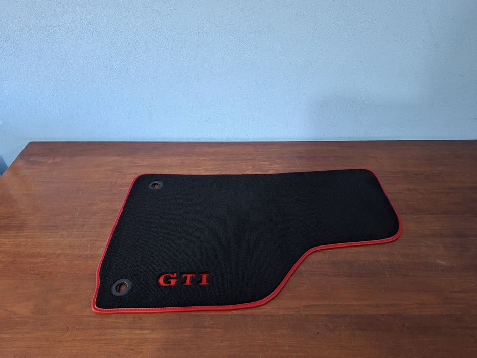 Covorase auto din mocheta dedicate VW Golf 5 - 6 (R32 - GTI)