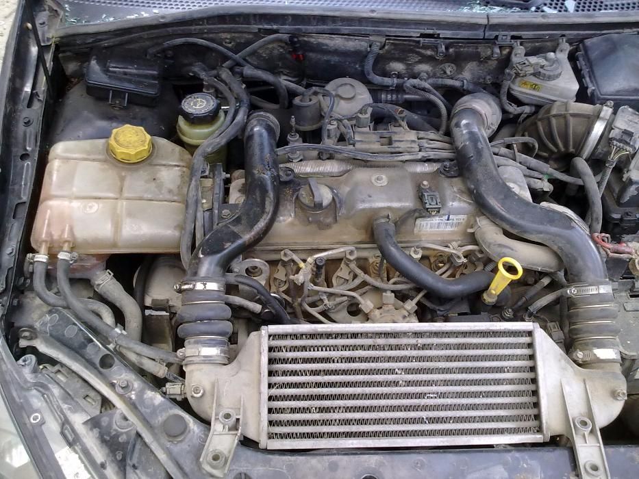 Продавам форд фокус 1.8тдди на-чàсти