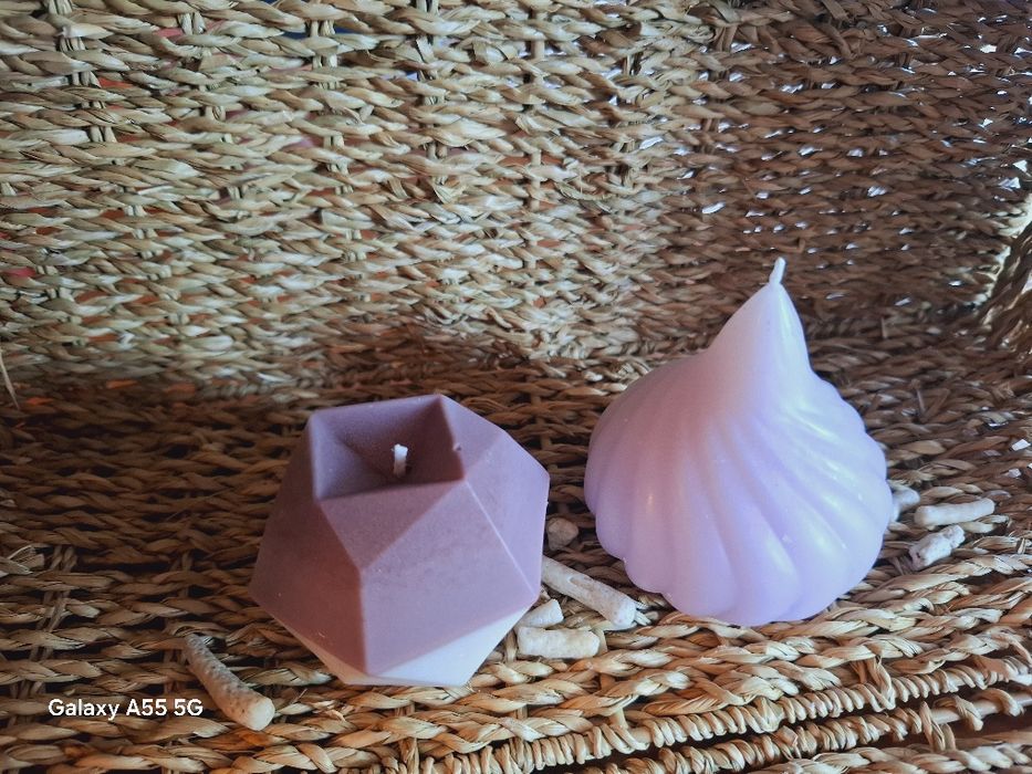 Свещи ръчно изработени