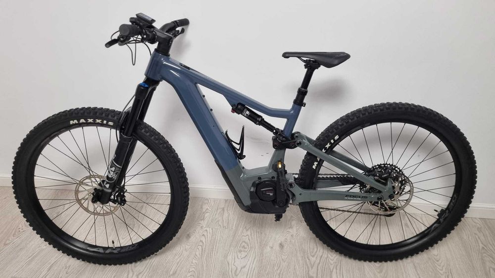 Bicicleta electrica full suspension FOCUS JAM 2 2023