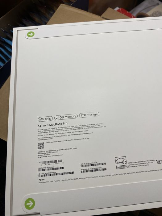 Macbook Pro M5 - 24GB/1TB/Silver