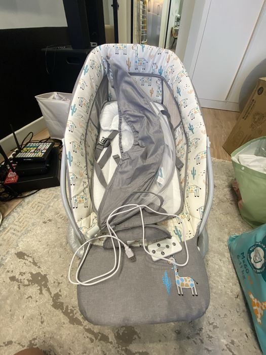 Продам шезлонг обсолютно новая