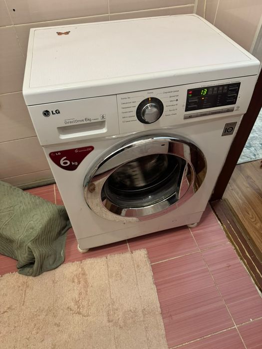 Срочно продам рабочий стиральный машина LG