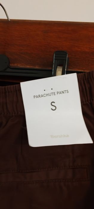 Pantaloni Bershka măr.S