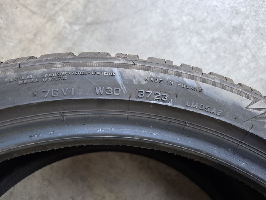 255/40/21 BRIDGESTONE 2бр