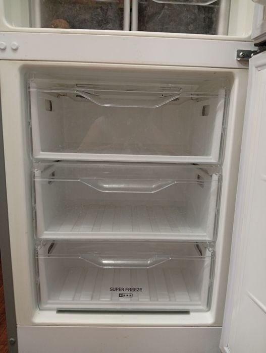Продам холодильник