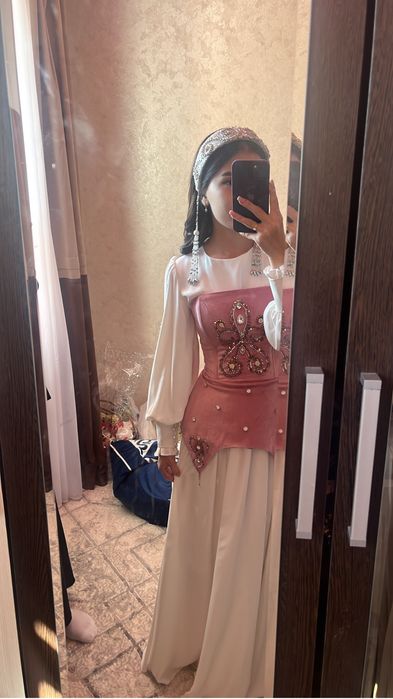 Платье с корсетом